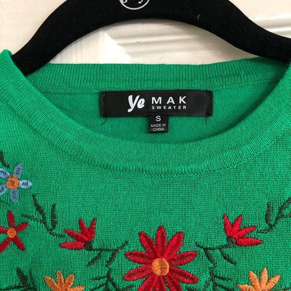 SOLD MAK Green Floral Pullover Small - Picture 3 of 4
